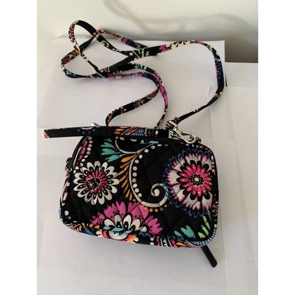 Vera Bradley BANDANA SWIRL Black Retired All in One Crossbody & Wristlet Straps - Picture 3 of 8